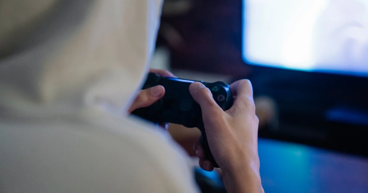 Pay-to-Win vs Pay-to-Progress: Qual Modelo Escolher pro Seu OT