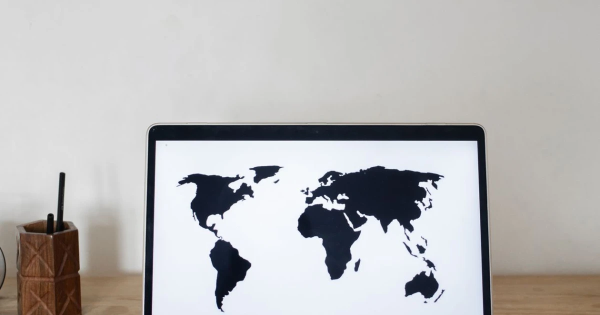 Mapas Custom vs Mapas Padrão: O Que Escolher pro seu Servidor?