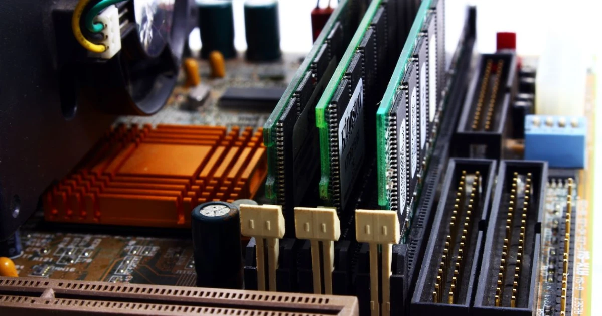 Quantos Jogadores Sua VPS Aguenta? Guia de Dimensionamento de Hardware